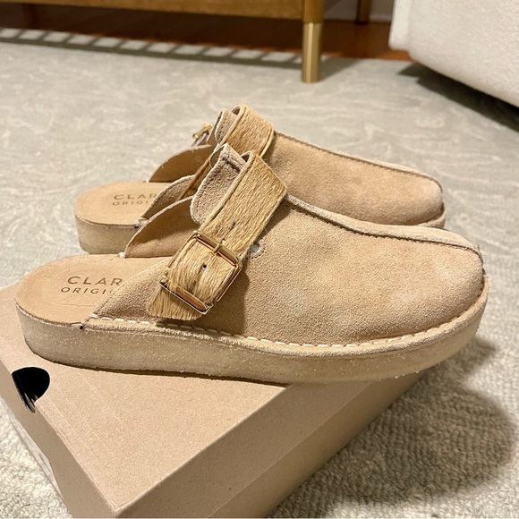 Clarks Trek Mule Crepe Sole Clogs - Picture 8 of 16